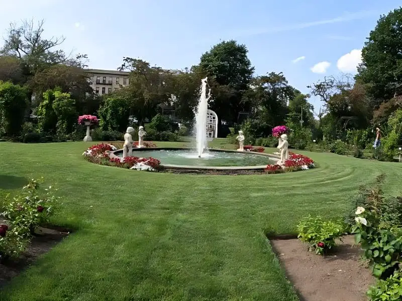 James P. Kelleher Rose Garden