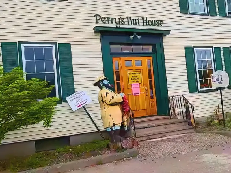 Perry's Nut House Belfast Maine